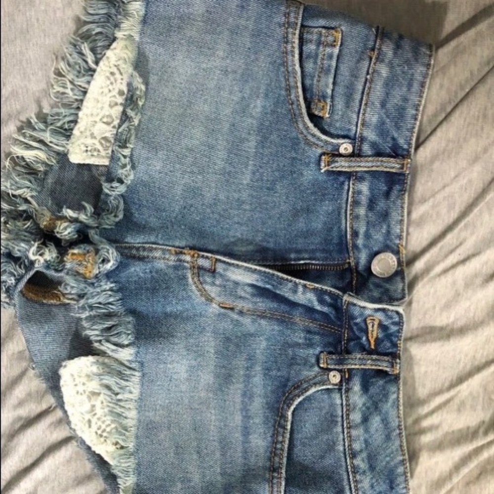 Mid rise shorts